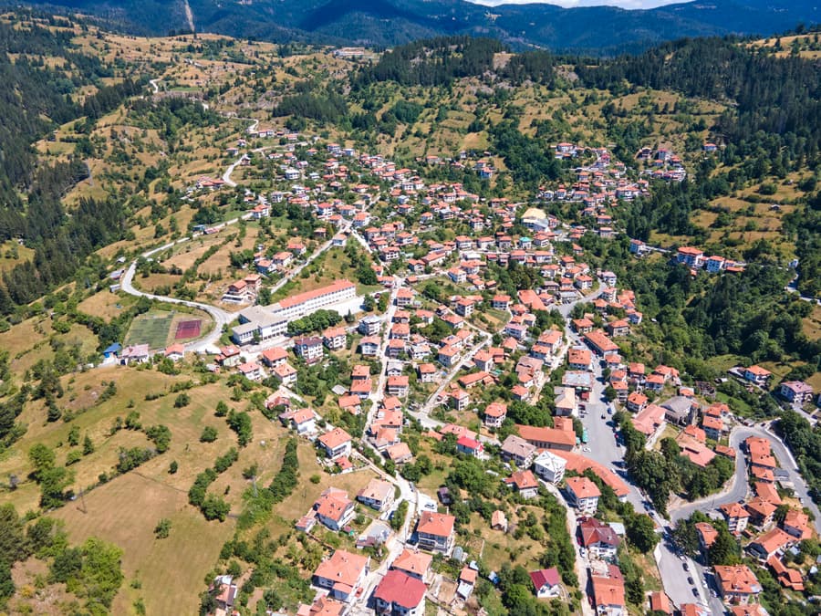 Село Момчиловци
